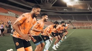 عاجل.. التعنت الجزائري يتواصل وفريق نهضة بركان يقرر الذهاب إلى الملعب والانتظار!