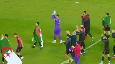 شاهد صور لاعبي إتحاد العاصمة الجزائري عند خروجهم من مطار وجدة