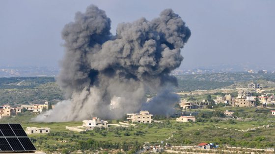 مسؤول صحي: إصابة 18 في هجمات لحزب الله.. وإسرائيل تعلن قصف مجمع عسكري جنوب لبنان