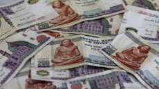 مصر.. الدولار يعاود الصعود أمام الجنيه وخبراء: بسبب التوترات الجيوسياسية وزيادة الطلب