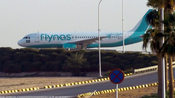 السعودية.. انحراف طائرة عن مسارها أثناء الهبوط في الرياض والكشف عن التفاصيل