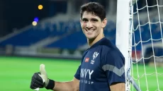 مدرب الهلال يرفض طلبا ل”ياسين بونو”