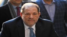 المحكمة تلغي حكم إدانة هارفي واينستين في قضايا اغتصاب