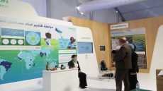 مستجدات “المثمر” تجذب الزوار في مكناس .. والحلول الرقمية تخدم الفلاح
