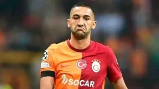 مدرب غلطة سراي بقرر إعادة النظر في حكيم زياش