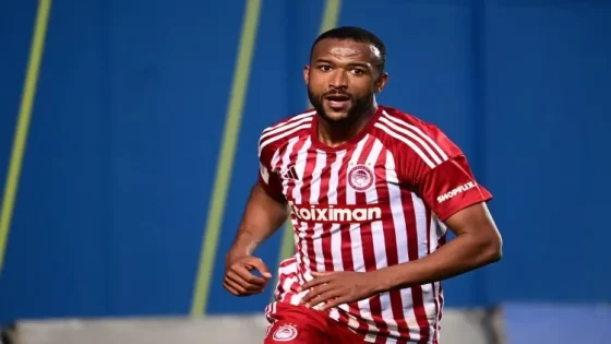 مدرب فيورنتينا يُشيد بأيوب الكعبي ويُحذر من مواجهة أولمبياكوس