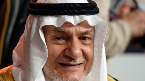 "من أعلام الثقافة العربية الأصيلة".. هكذا وصف تركي الفيصل الأمير الراحل بدر بن عبدالمحسن