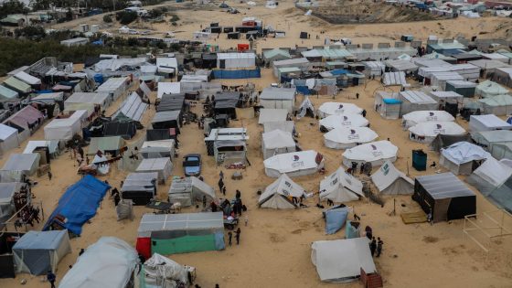 مدير الأونروا في غزة: المكان الذي وجه الجيش الإسرائيلي بعض سكان رفح إليه "ليس مناسبا" للسكن