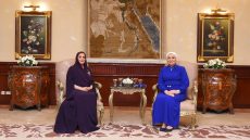 "زيارة غالية وخطوة عزيزة".. انتصار السيسي تستقبل حرم سلطان عُمان وترحب بها على أرض مصر