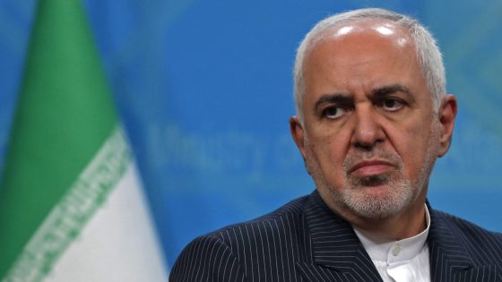 جواد ظريف يدّعي أن أمريكا تسببت بمقتل الرئيس الإيراني ومرافقيه.. هذا ما قاله