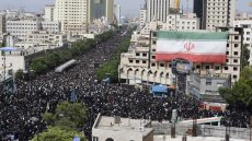 وصول نعشي الرئيس الإيراني ووزير الخارجية إلى مثواهما الأخير