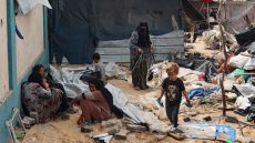 ماذا قالت السعودية ومصر وقطر تعقيبا على غارة رفح بغزة؟