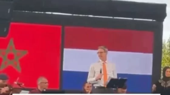 بالفيديو.. سفير هولندا لدى المغرب يغني أمام الجميع “الزين لي عطاك الله”