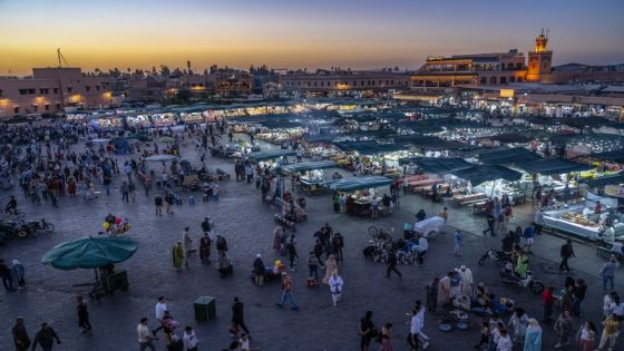 “جاذبية المغرب لا تقاوم” .. آلاف السياح الجزائريين يتدفقون على مدن المملكة