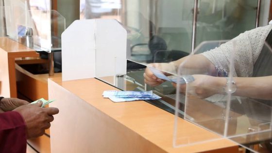 الدرهم يتراجع أمام الدولار والأورو