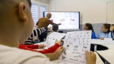 اليمين المتطرف يدفع مدريد لإلغاء برنامج الثقافة المغربية في المدارس