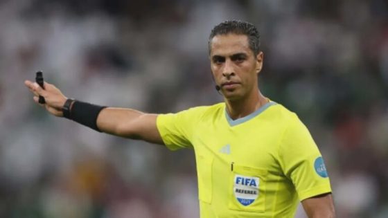 الحكم المصري أمين عمر ينفي أكاذيب الجزائر.
