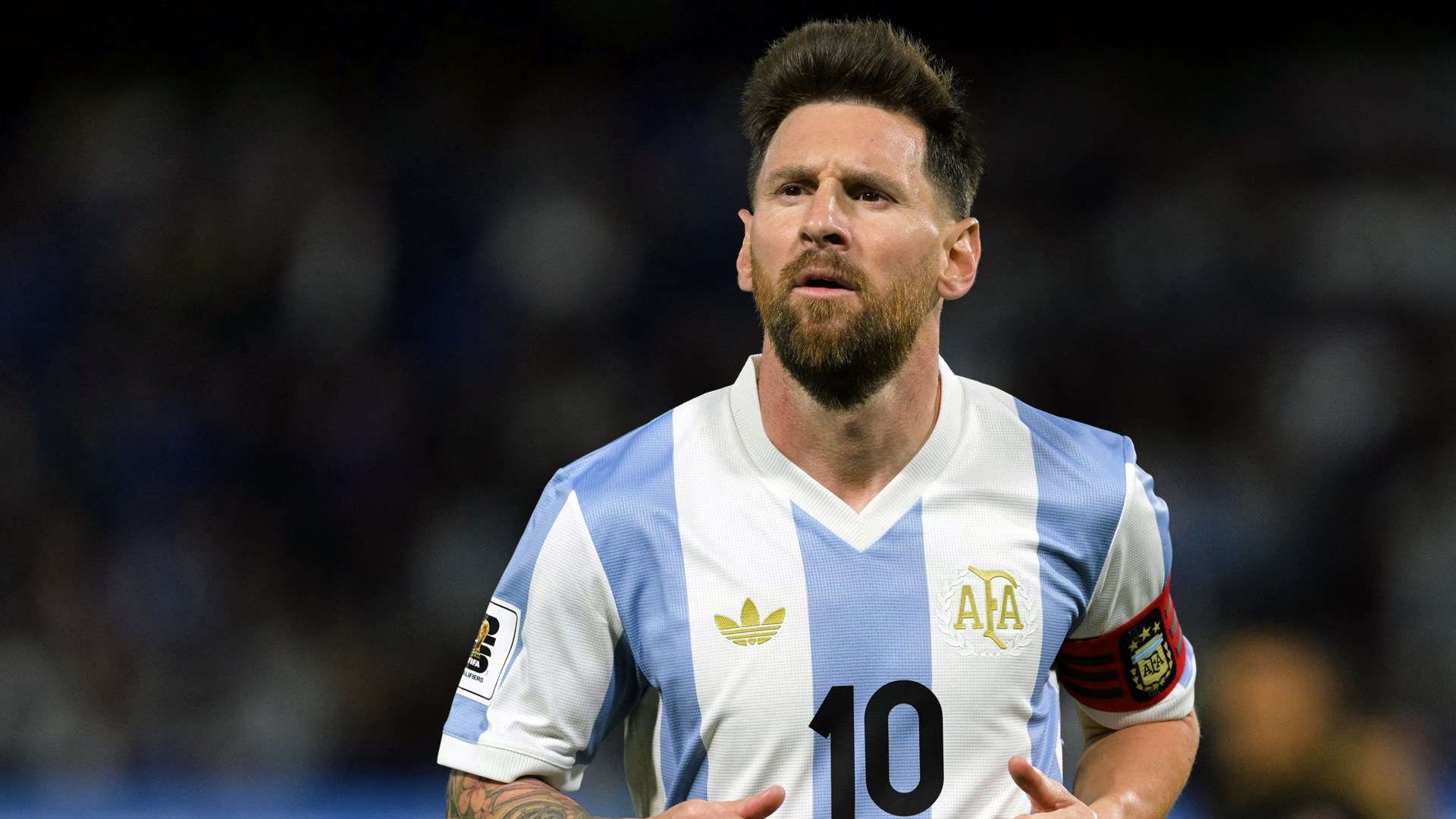 رغم الاعتزال.. ميسي يعود لقائمة منتخب الأرجنتين.. لماذا؟