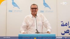 أخنوش بعد ألغى الساعة الإضافية: نعسنا اليوم مزيان بعدما تعذبنا سنين (فيديو)