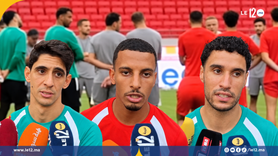 "الملعب له طعم خاص".. لاعبو المنتخب المغربي يتحدثون عن دعم حكيمي والصيباري قبل مواجهة الغابون (فيديو)
