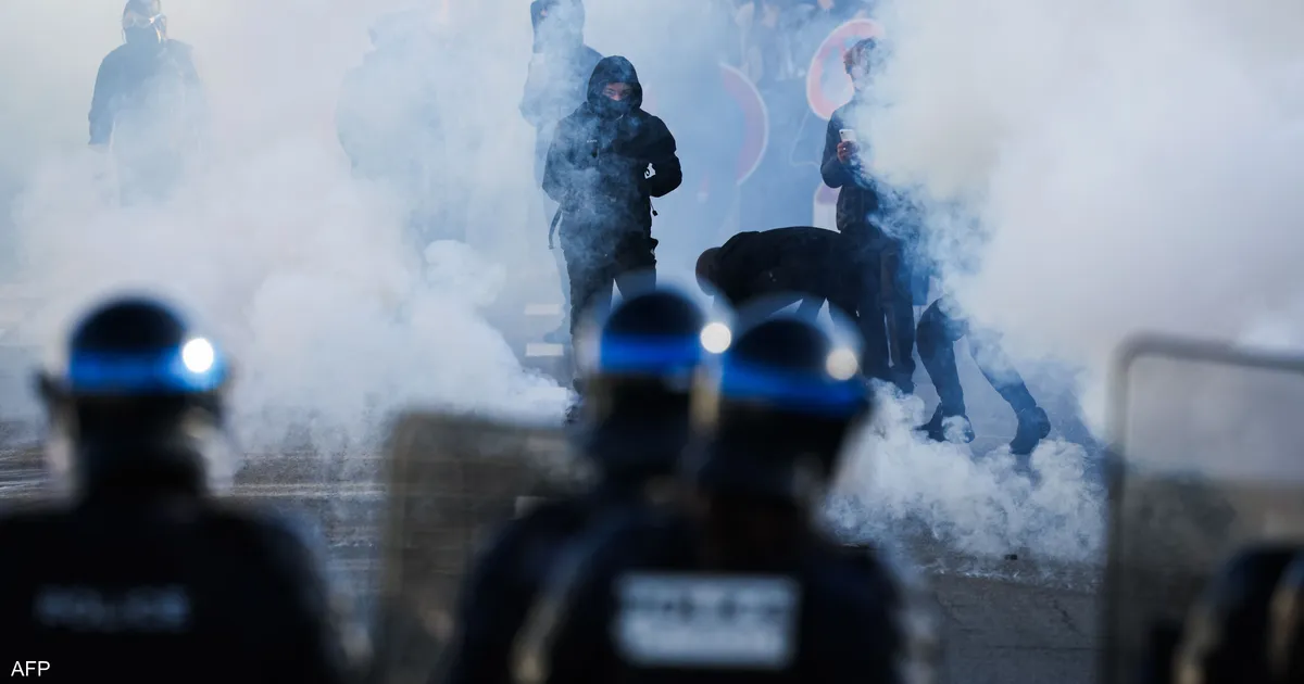 الحراك الطلابي يتصاعد في فرنسا.. 5000 توقيف وتعليق الدراسة في مئات المدارس