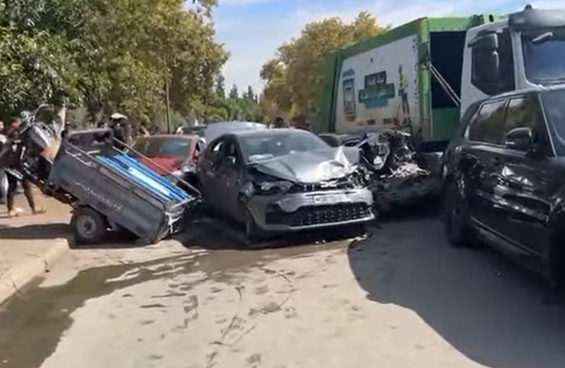 الاستيلاء على شاحنة للنفايات يقود إلى حادث سير خطير في فاس