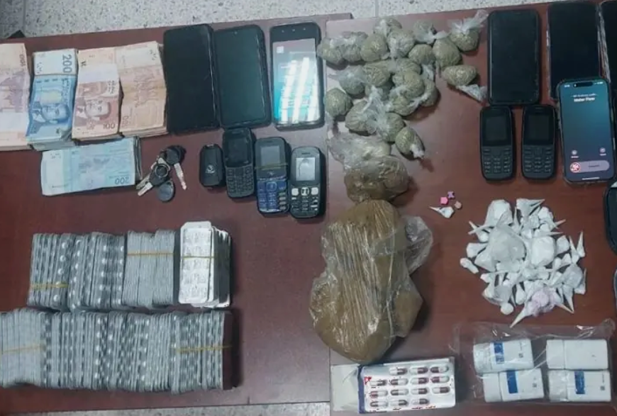 طنجة وإيمزورن.. توقيف شخصين وحجز 2688 قرصاً مخدراً