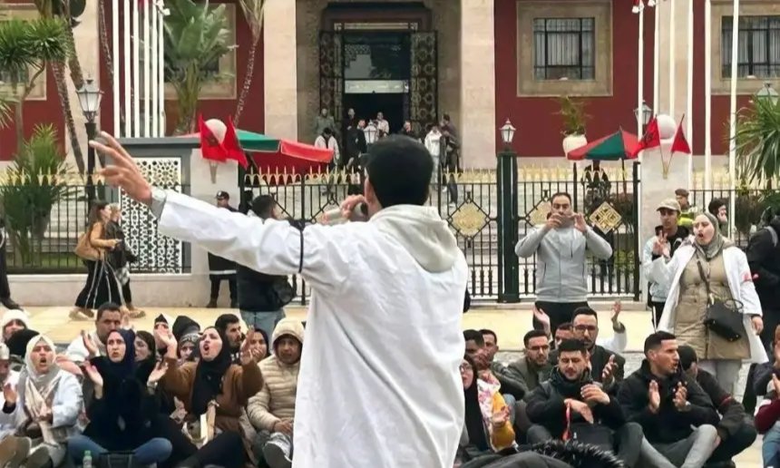 بعد احتجاجات المربين.. بنعبد الله يستدعي نقابات التعليم الأولي للحوار