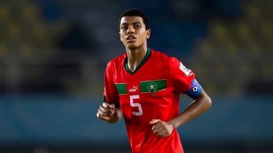 المغربي آيت بودلال يقترب من تمديد عقده مع ستاد رين رغم الإغراءات الإنجليزية