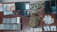 طنجة وإيمزورن.. توقيف شخصين وحجز 2688 قرصاً مخدراً